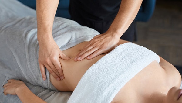 Công dụng của việc massage giảm mỡ bụng