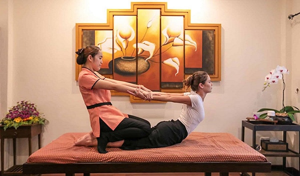 Tìm hiểu nguồn gốc, tác dụng và quy trình thực hiện massage Thái